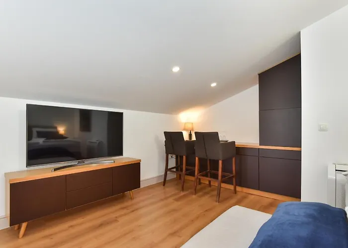Novem Apartment