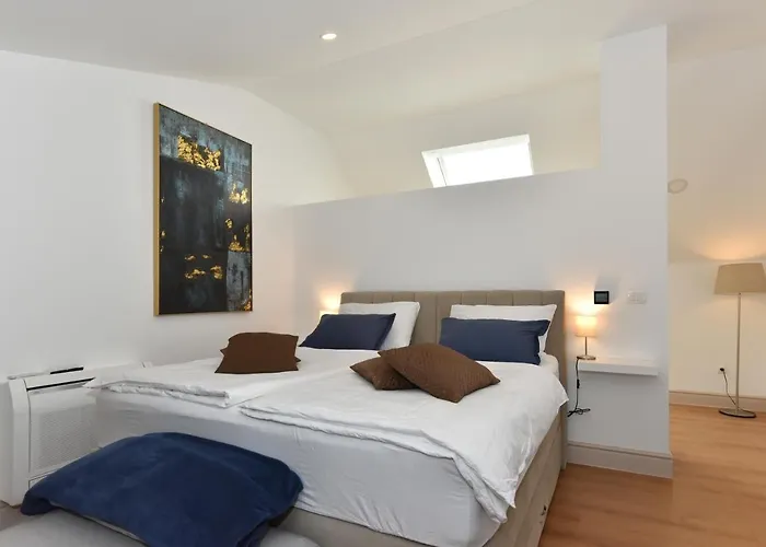Novem Apartment