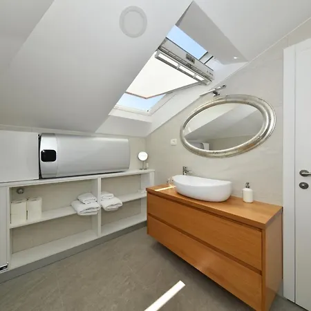Novem Apartment